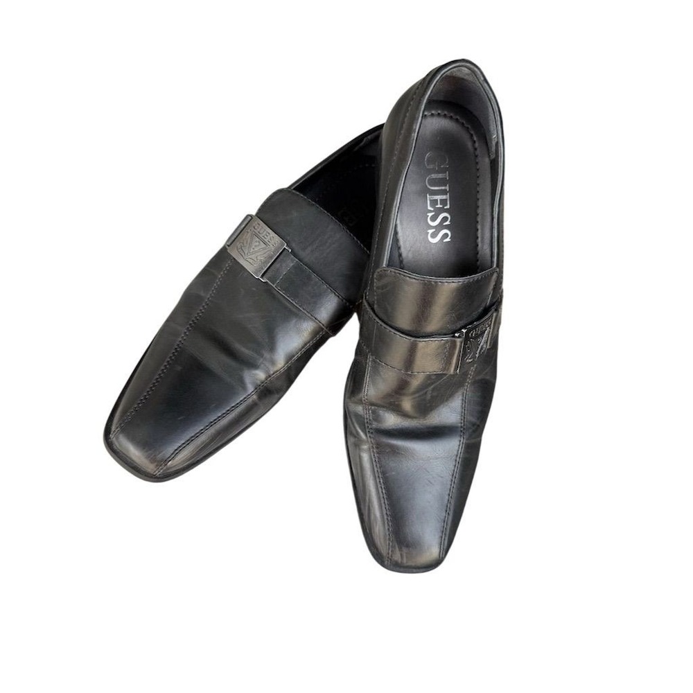GUESS Men's Black Slip-On Dress Shoes Size 10.5 Careercore sleek metal accent